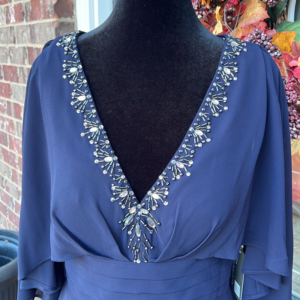 Vince Camuto Formal 💙 - Picture 6 of 12